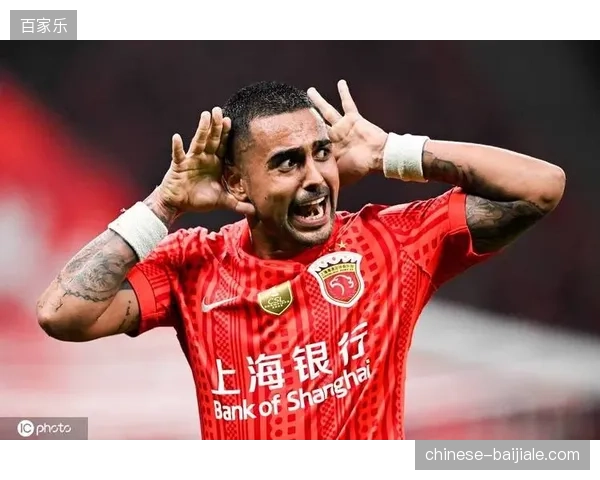 莱昂纳多作为海港头号射手，在多场关键战役中为球队力挽狂澜